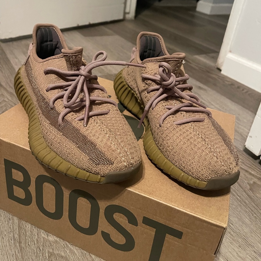 YEEZY BOOST 350 EARTH